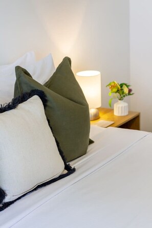 1 habitación, escritorio, tabla de planchar con plancha y wifi gratis 