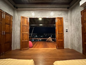 Villa familiale, 2 chambres, piscine privée, vue sur le lac | Accès au Wi-Fi (inclus), literie fournie