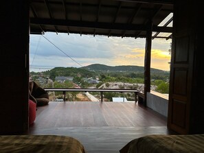 Familienvilla, 2 Schlafzimmer, eigener Pool, Seeblick | Kostenloses WLAN, Bettwäsche