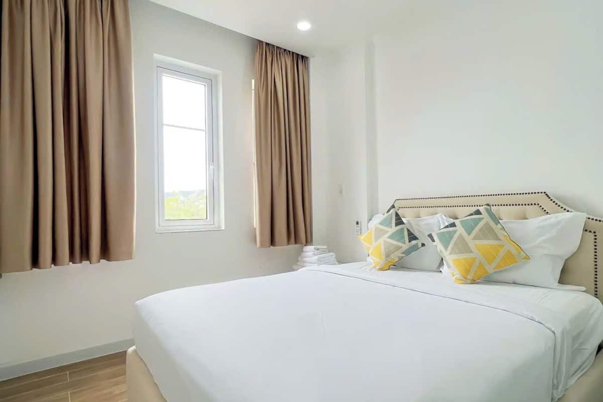 Deluxe Villa | 2 bedrooms, blackout drapes, soundproofing, iron/ironing board