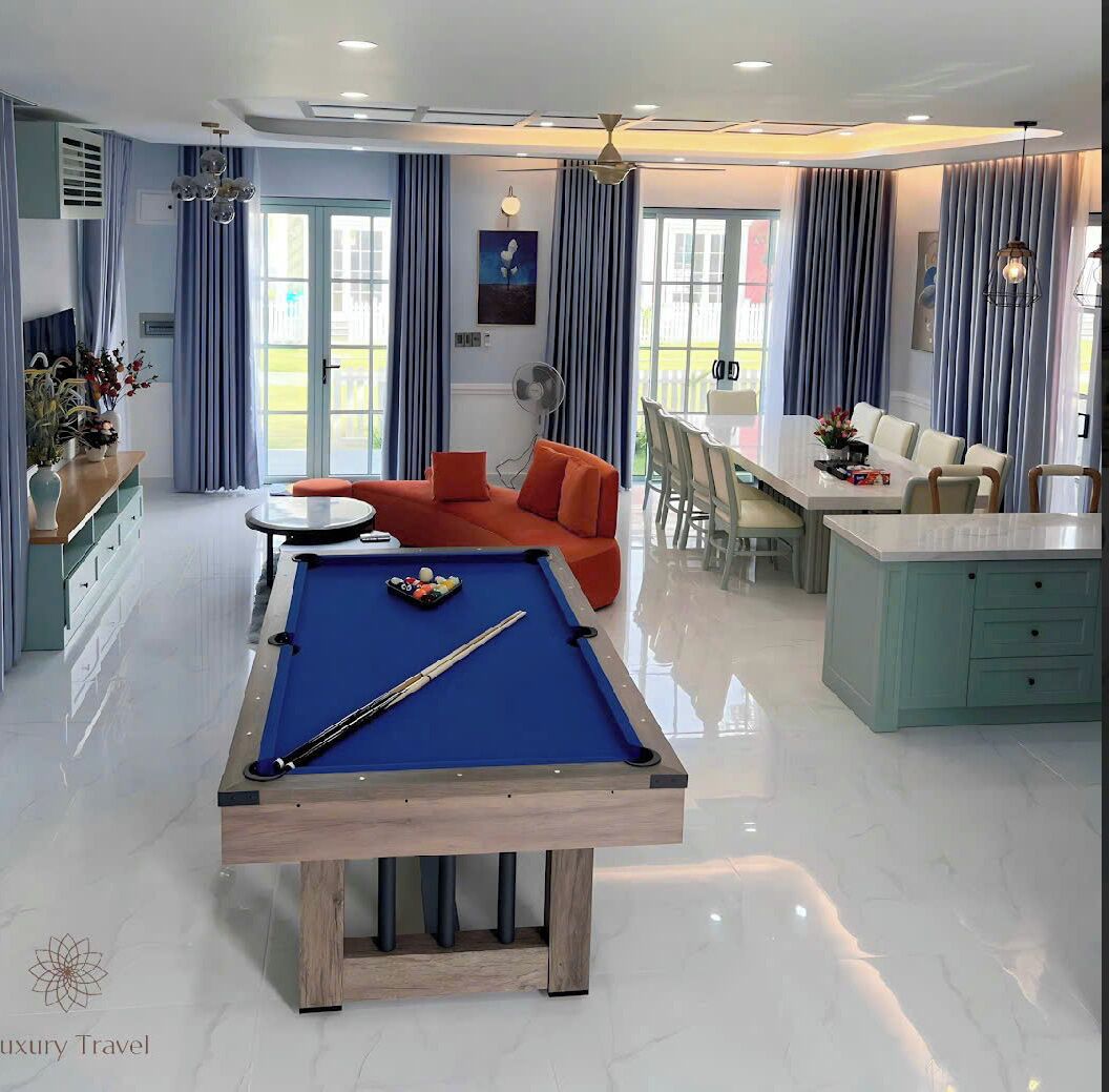 Villa Luxe | Coin séjour | Télévision LCD, Netflix, station d'accueil iPod, films à la carte