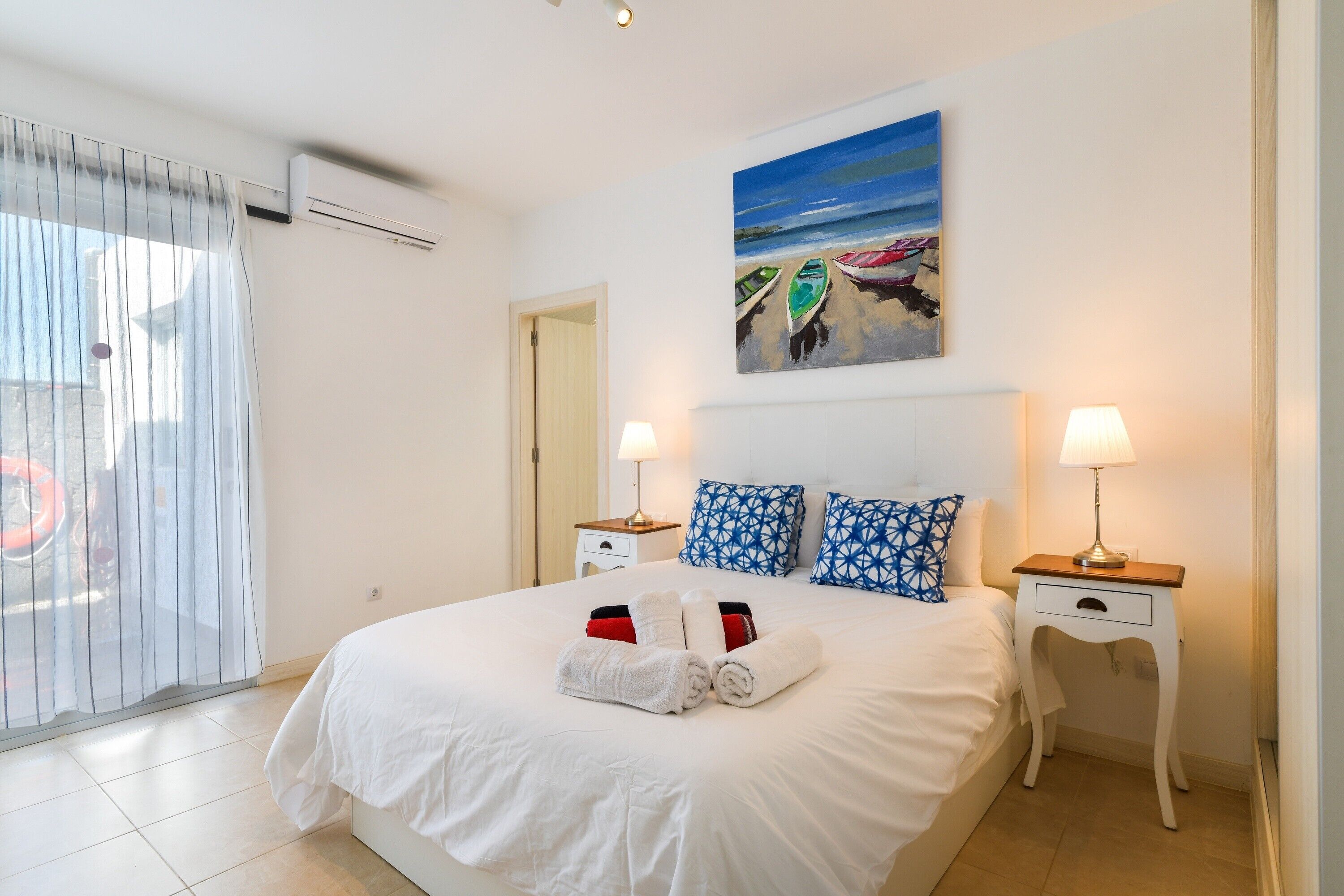 3 chambres, fer et planche à repasser, Wi-Fi gratuit, draps fournis