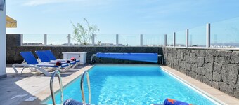 'Villa Blue New Horizont' with Sea View, Wi-Fi and Air Conditioning