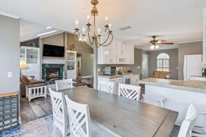 Unclassified image, 2 of 35, button