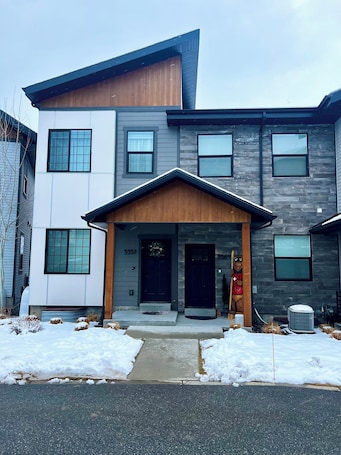 Exterior. Modern Mountain Escape | Cozy Retreat with Stunning Views