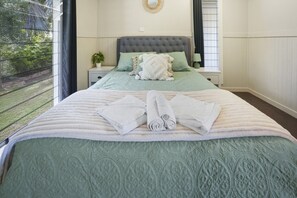 1 bedroom, desk, iron/ironing board, free WiFi