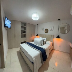 4 slaapkamers, een strijkplank/strijkijzer, wifi, beddengoed