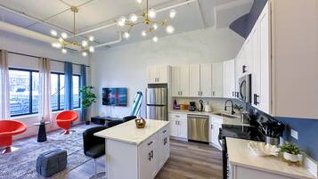 Fridge, microwave, oven, stovetop