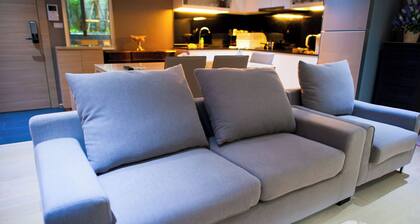 Harmonies 2 bedrooms apartment @Silom 3(BTS Saladaeng station)#1