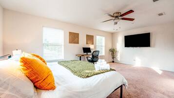 1 bedroom, desk, iron/ironing board, WiFi