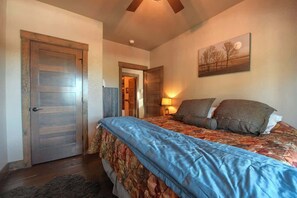 4 chambres, fer et planche à repasser, Wi-Fi gratuit, draps fournis