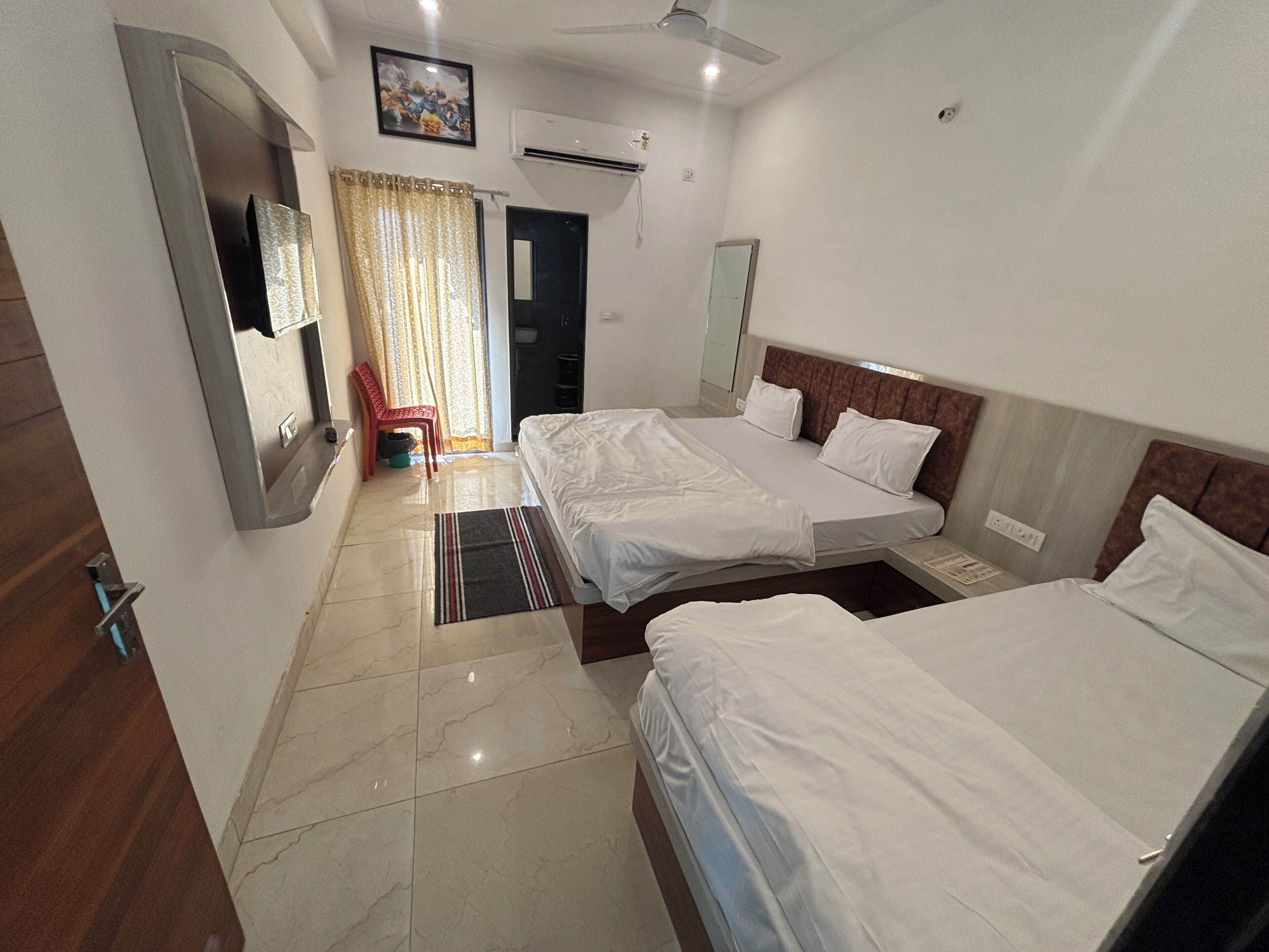 Economy Triple Room | Soundproofing, free WiFi