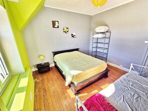 3 bedrooms, iron/ironing board, free WiFi