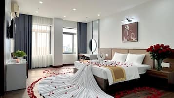 1 bedroom, desk, laptop workspace, free WiFi