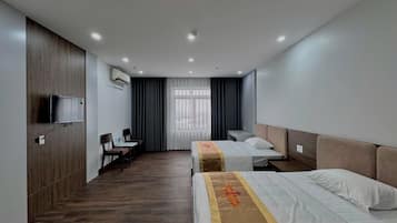 Superior Room, City View | 1 bedroom, desk, laptop workspace, free WiFi