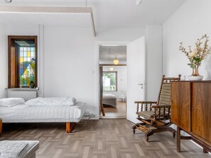 2 bedrooms, Internet