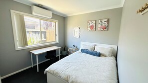 1 bedroom, WiFi, bed sheets