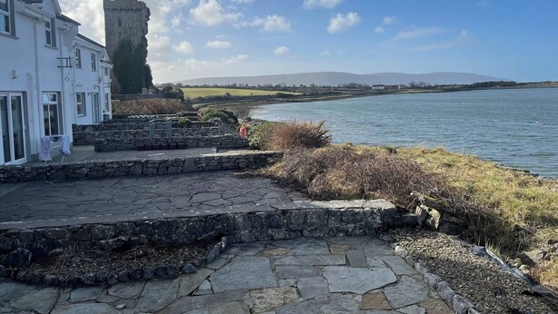 Property grounds - Cozy Waterside Retreat Ballyvaughan 3 (Ballyvaughan)