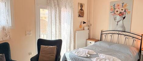 1 bedroom, iron/ironing board, Internet, bed sheets