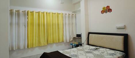 2 間睡房、熨斗/熨衫板、Wi-Fi、床單