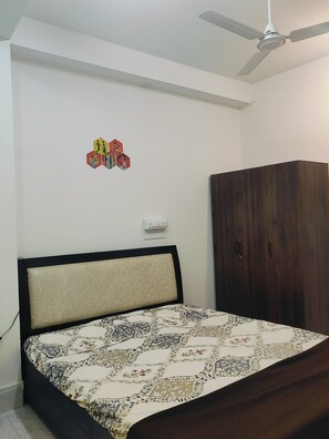 2 bedrooms, iron/ironing board, WiFi, bed sheets - 2BHK domlur (Bengaluru)