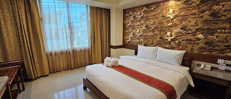Standard Double or Twin Room | In-room safe, desk, laptop workspace, free WiFi
