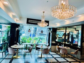 Reception - The Class Boutique Hotel (Pattaya)