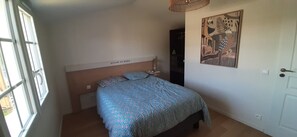 4 habitaciones, tabla de planchar con plancha y wifi 