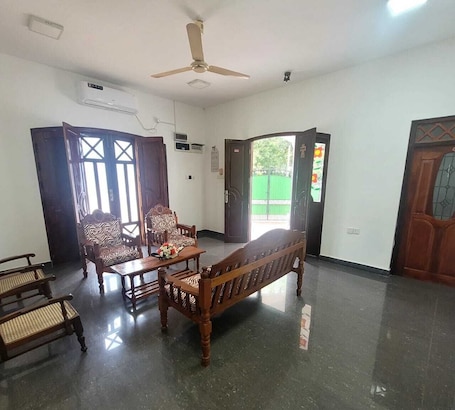 Comfort Apartment | Living area