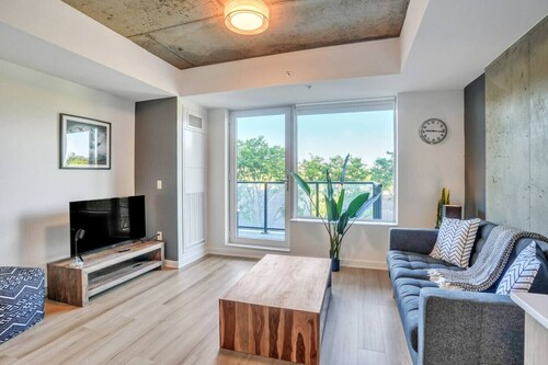 Brand New 1-Bedroom in Ottawa`s Trendy Sandy Hills