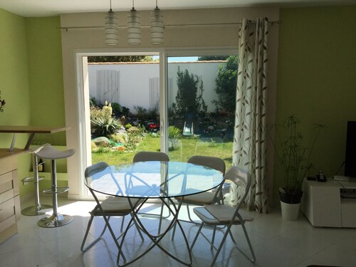 MAISON MODERNE 2 CHAMBRES PROCHE DE L'OCÉAN