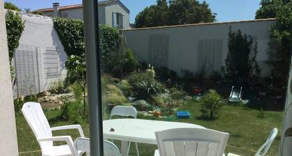 MAISON MODERNE 2 CHAMBRES PROCHE DE L'OCĂAN