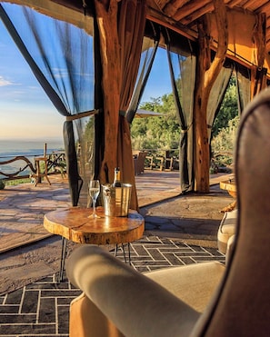 Breakfast, lunch, dinner served; international cuisine, garden views