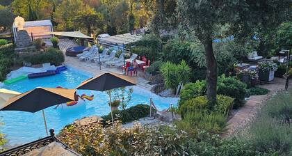 Apartment with garden view