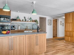 Fridge, microwave, dishwasher, cookware/dishes/utensils - "Riitta" - from the sea by Interhome (Hals)