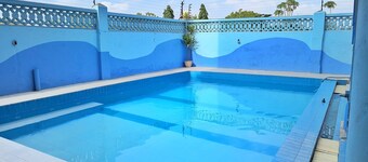 Clean one bedroom apartment with pool near the beach in sunny Mombasa