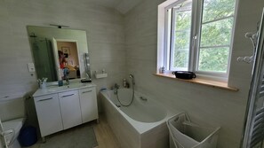 Hair dryer, soap, toilet paper - Charming, quiet house 100m from Benodet marina (Bénodet)