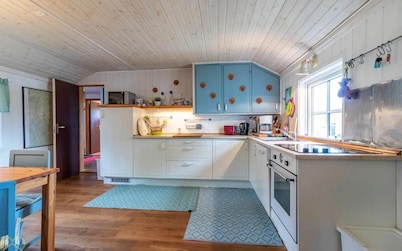 Sjökullen1 - red Swedish house by the lake - ideal for families and nature lovers