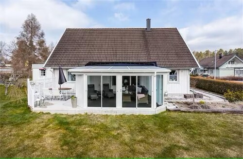 Spacious villa in quiet area