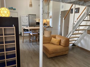 Interior - New studio with loft in the heart of Le Palais (Le Palais)