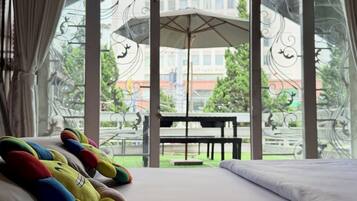 5 chambres, fer et planche à repasser, Wi-Fi, draps fournis