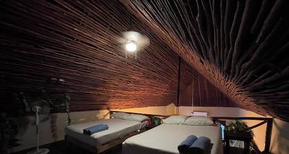 Treehouse Loft in Prime Location