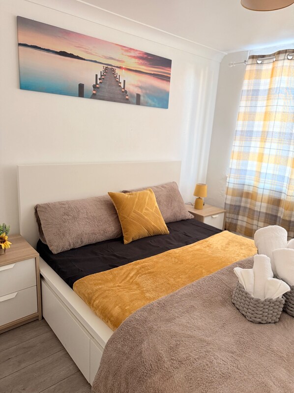 Apartment | 1 bedroom, iron/ironing board, free WiFi, bed sheets - Cozy one bed Apartment Near Heathrow (Slough)