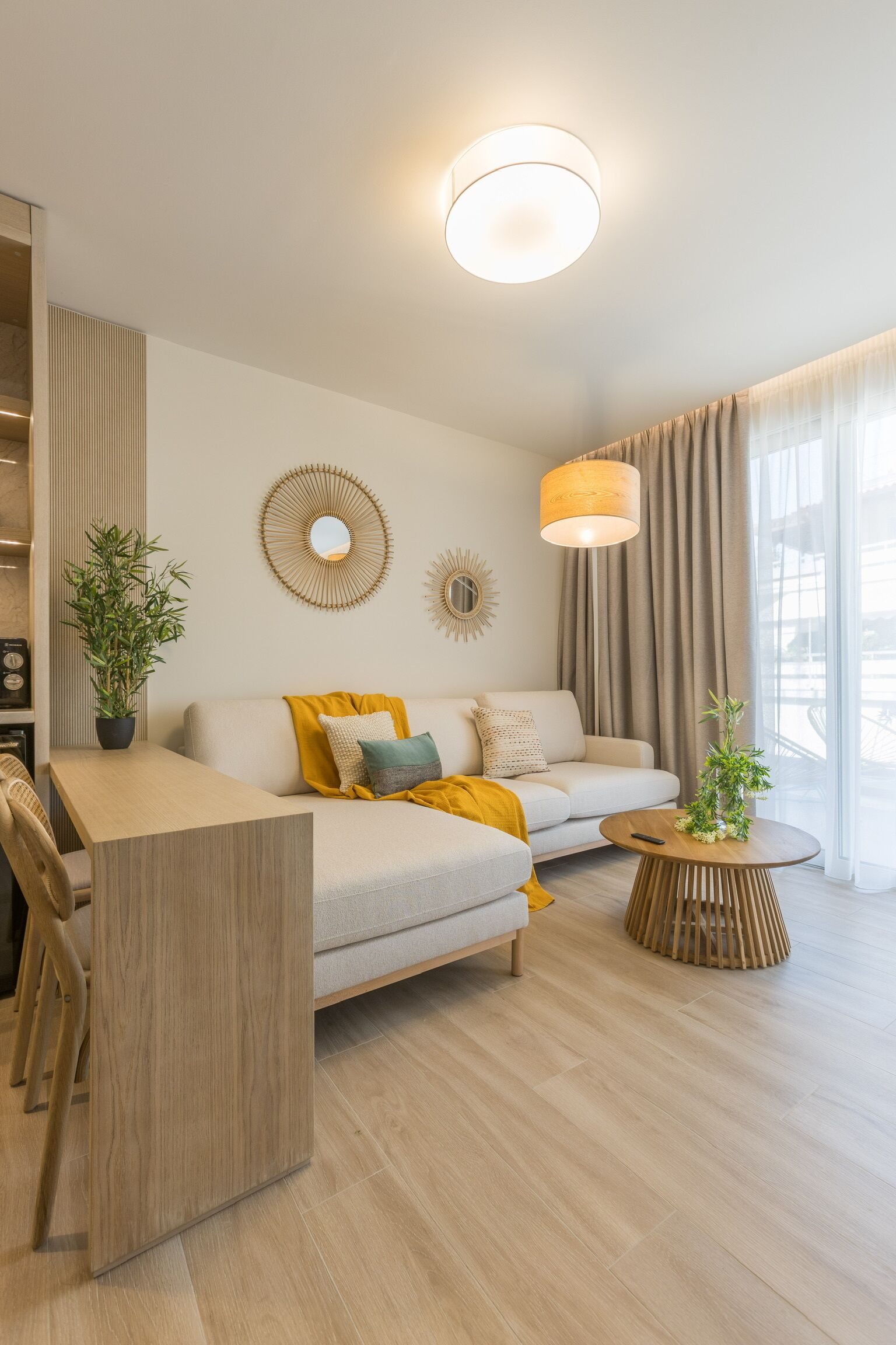 高级公寓, 阳台, 城市景观 | 起居区 | 电视