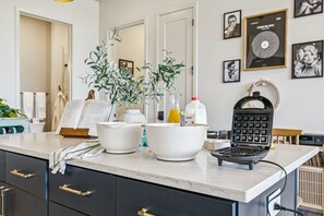 Interior - Music Row, Pool, Rooftop Deck, Balcony, Gym (Nashville)