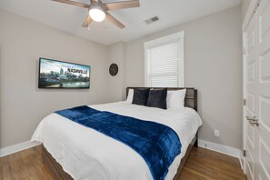 2 chambres, bureau, fer et planche à repasser, Wi-Fi