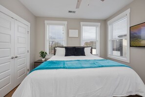 2 bedrooms, iron/ironing board, WiFi, bed sheets