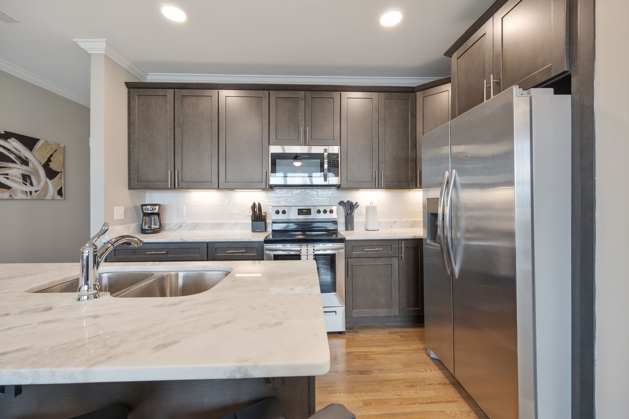 Refrigerador, microondas, horno, placa de cocina