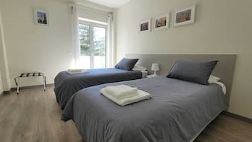 2 bedrooms, iron/ironing board, WiFi, bed sheets