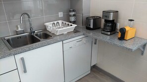 Microwave, stovetop, dishwasher